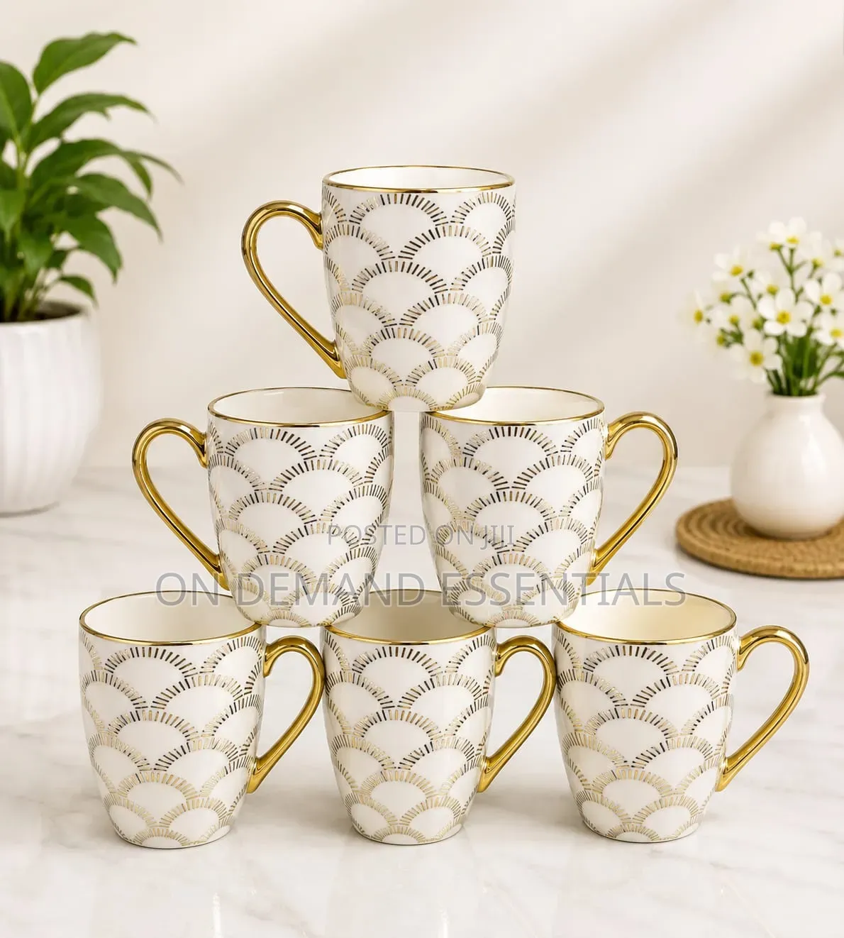A Set of 6 Mugs
With Gold Touch
High Quality