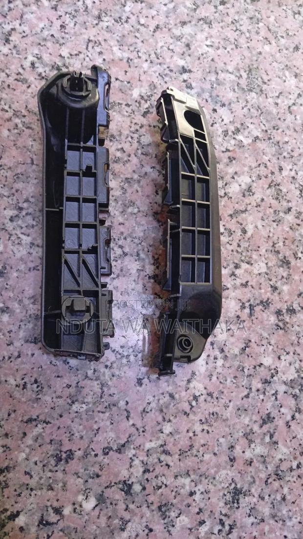 Front Bumper Side Bracket Vitz 2012 - thumbnail 2