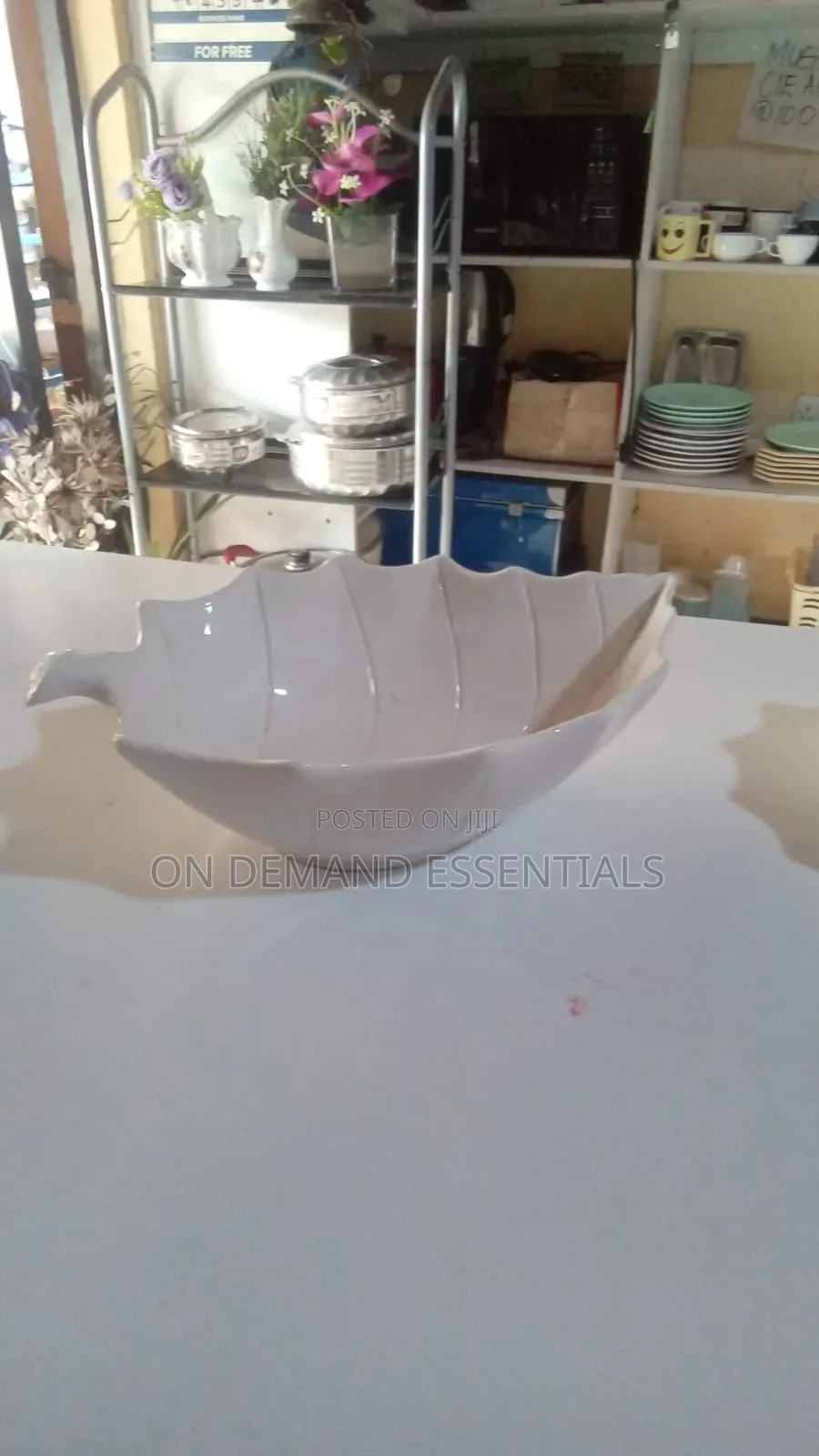 Ceramic Serving Leaf Bowl