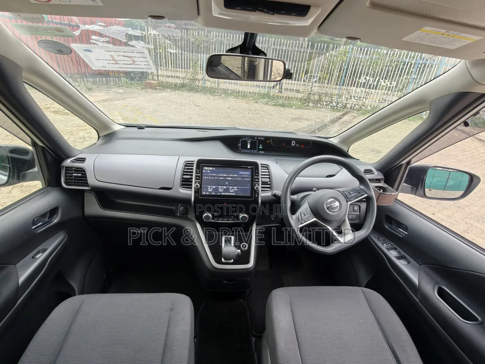 Nissan Serena 2019 Silver