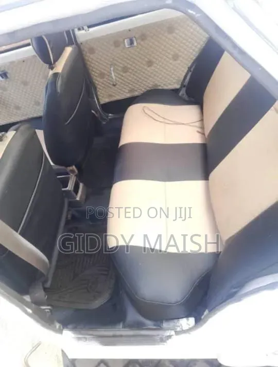 Nissan Sunny 2000 White