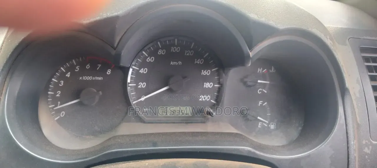 Toyota Hilux 2013 Gray