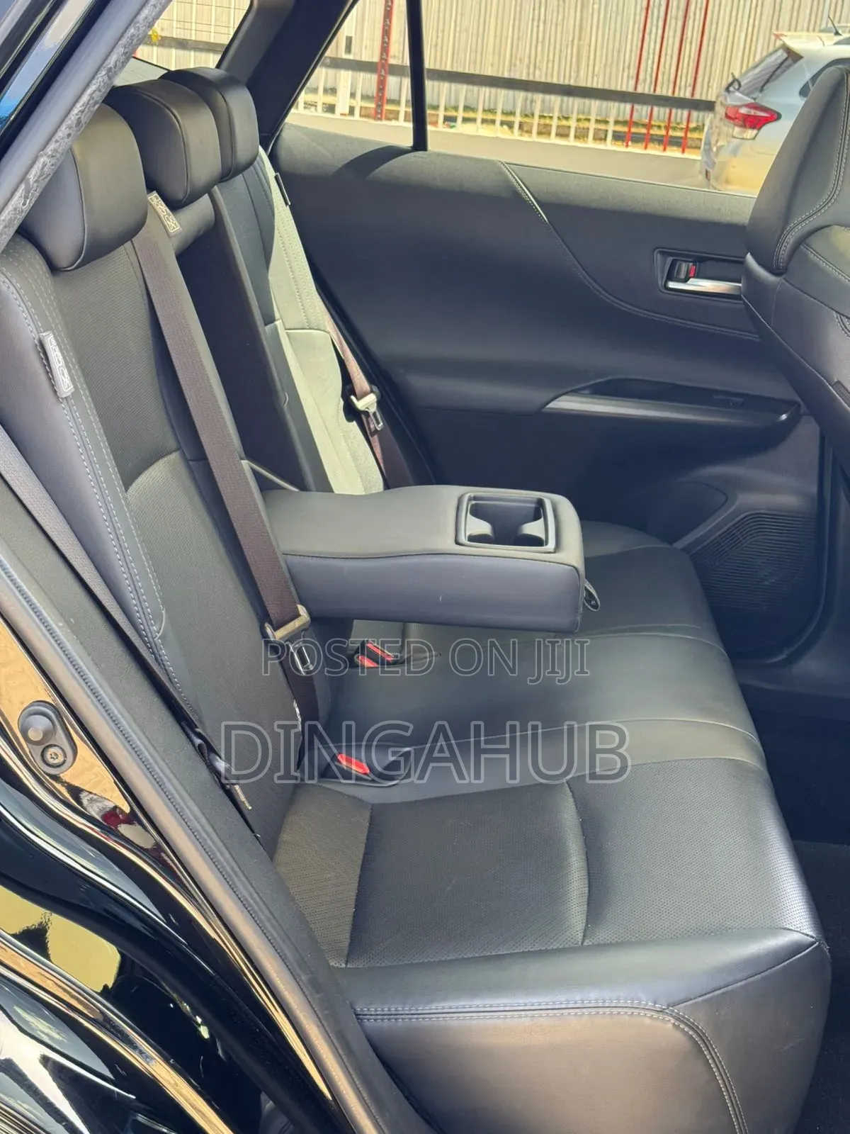 Toyota Harrier 2.0 2020 Matt Black