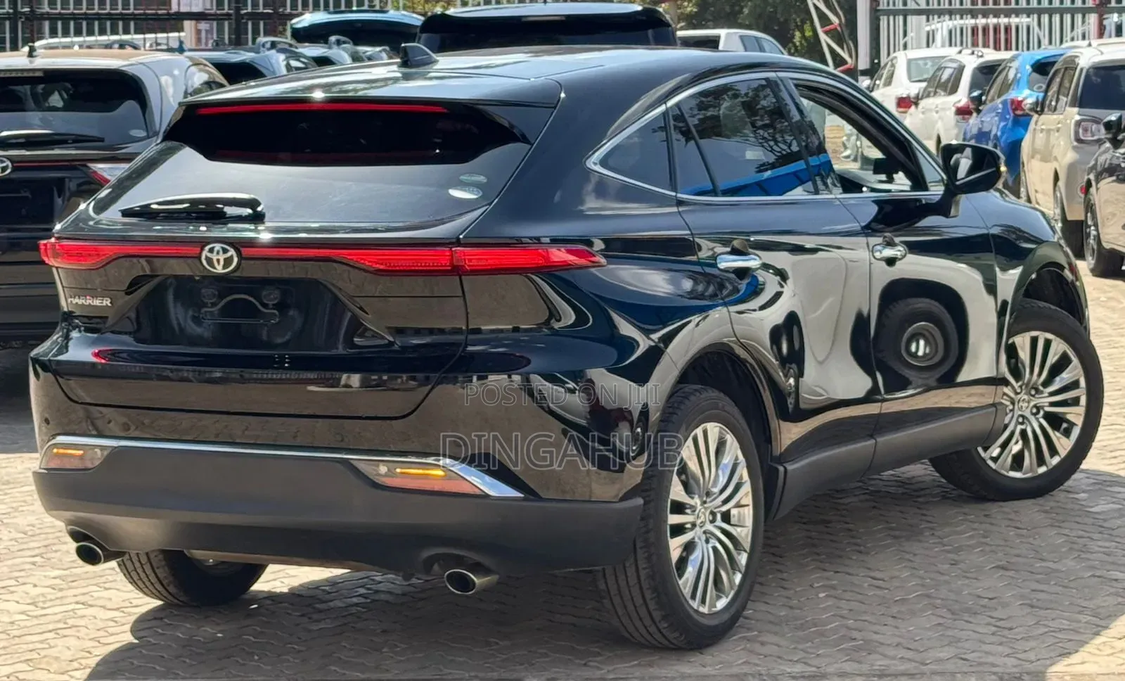 Toyota Harrier 2.0 2020 Matt Black