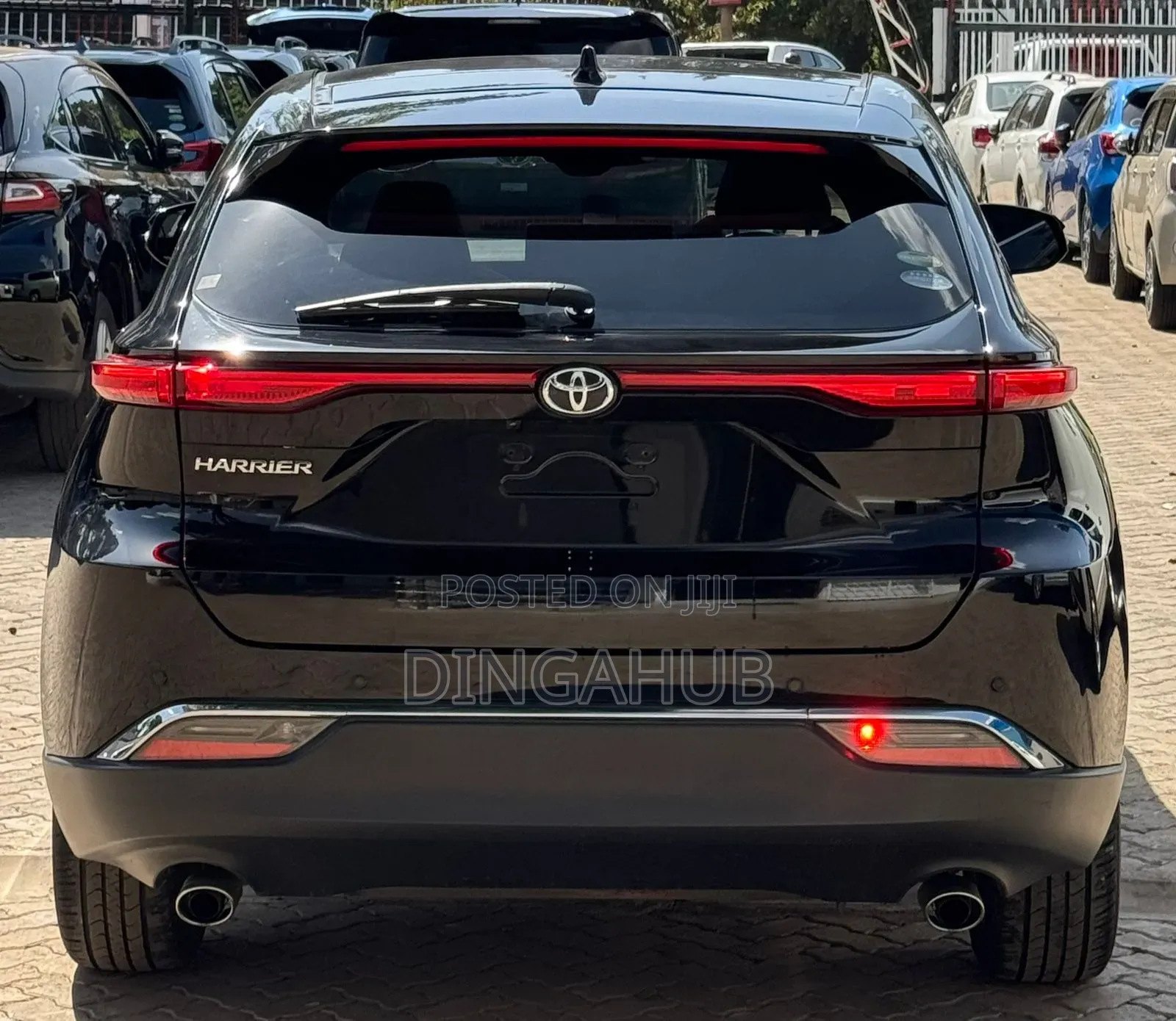 Toyota Harrier 2.0 2020 Matt Black