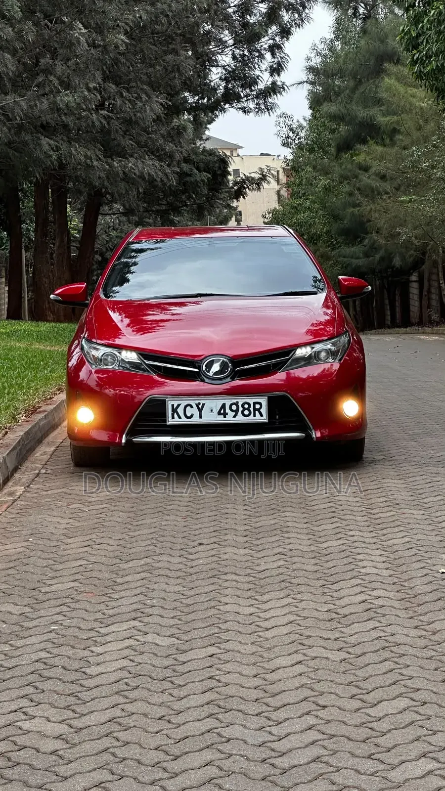 Toyota Auris 2014 Red