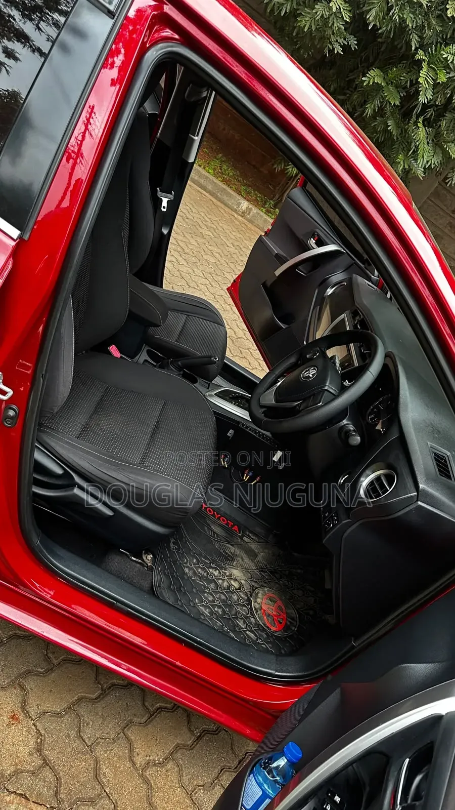 Toyota Auris 2014 Red