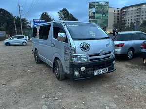 Toyota HiAce 2010 Silver