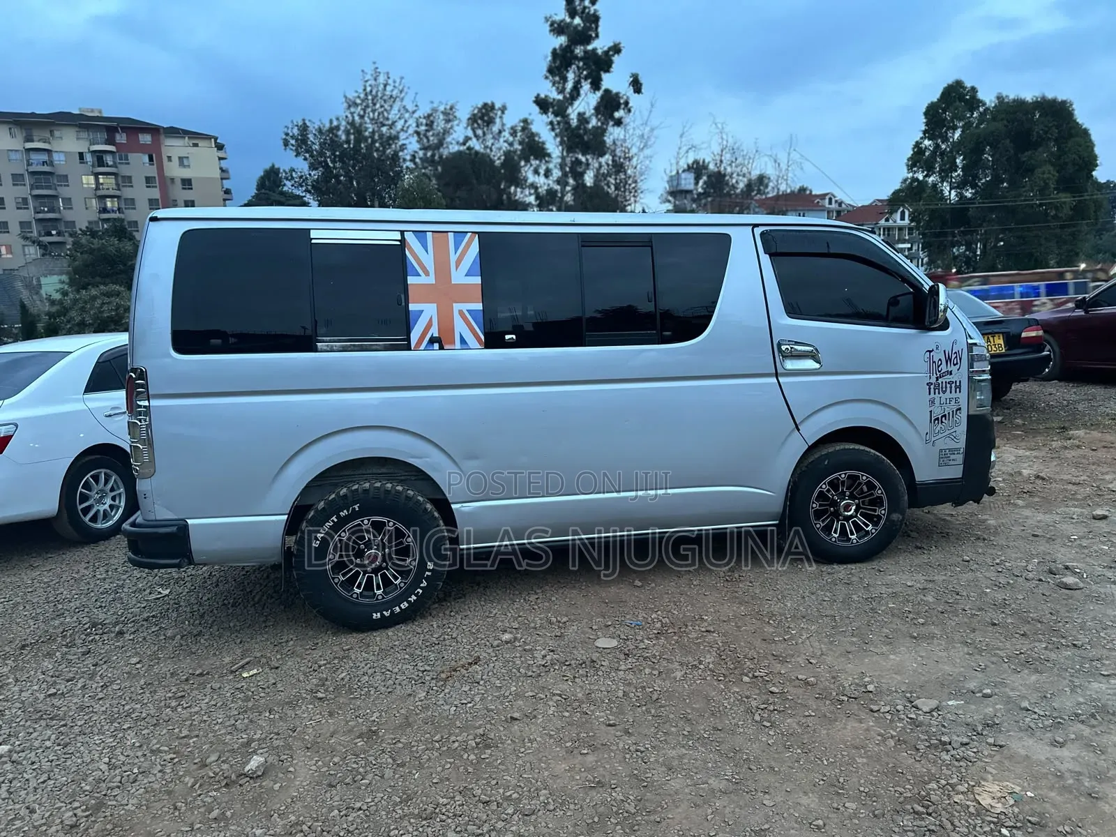 Toyota HiAce 2010 Silver
