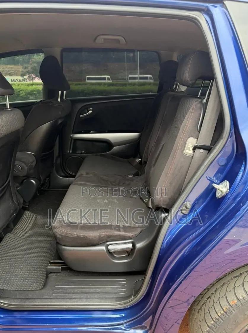 Honda Stream 2010 Blue