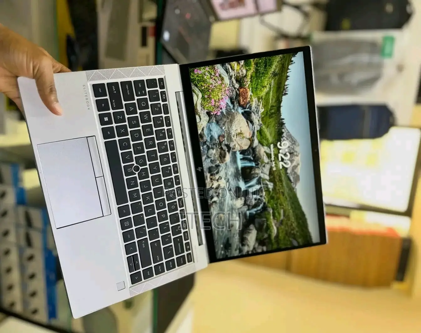 New Laptop HP EliteBook 840 G5 8GB Intel Core i7 SSD 256GB
