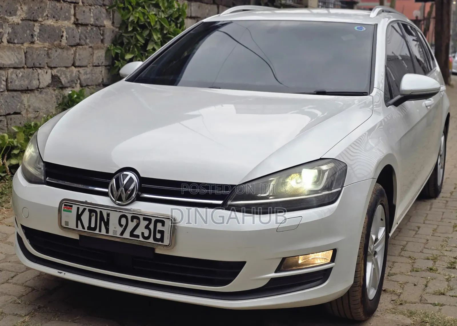 Volkswagen Golf 2016 White