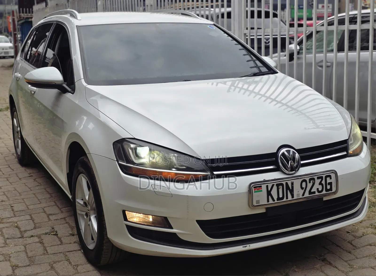 Volkswagen Golf 2016 White