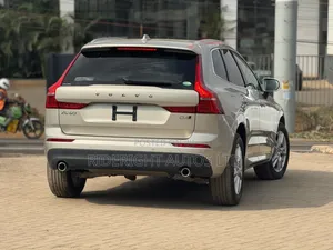 Volvo XC60 2019 Beige
