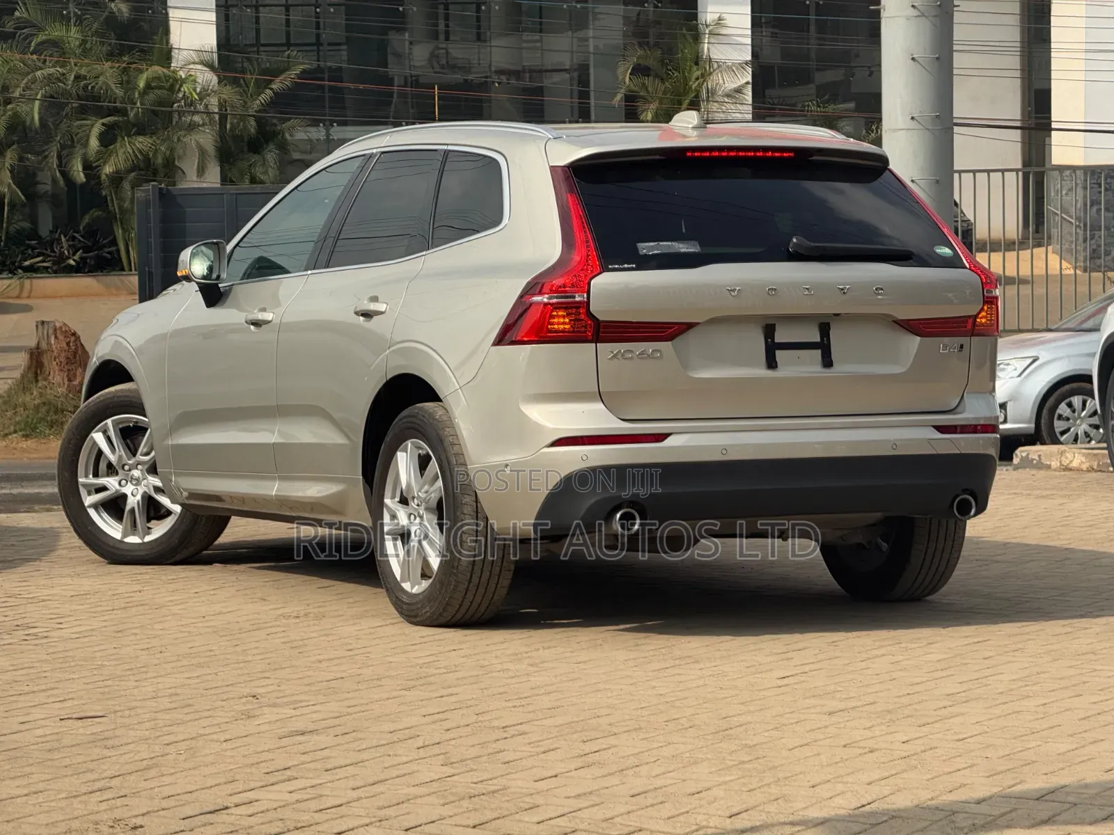 Volvo XC60 2019 Beige