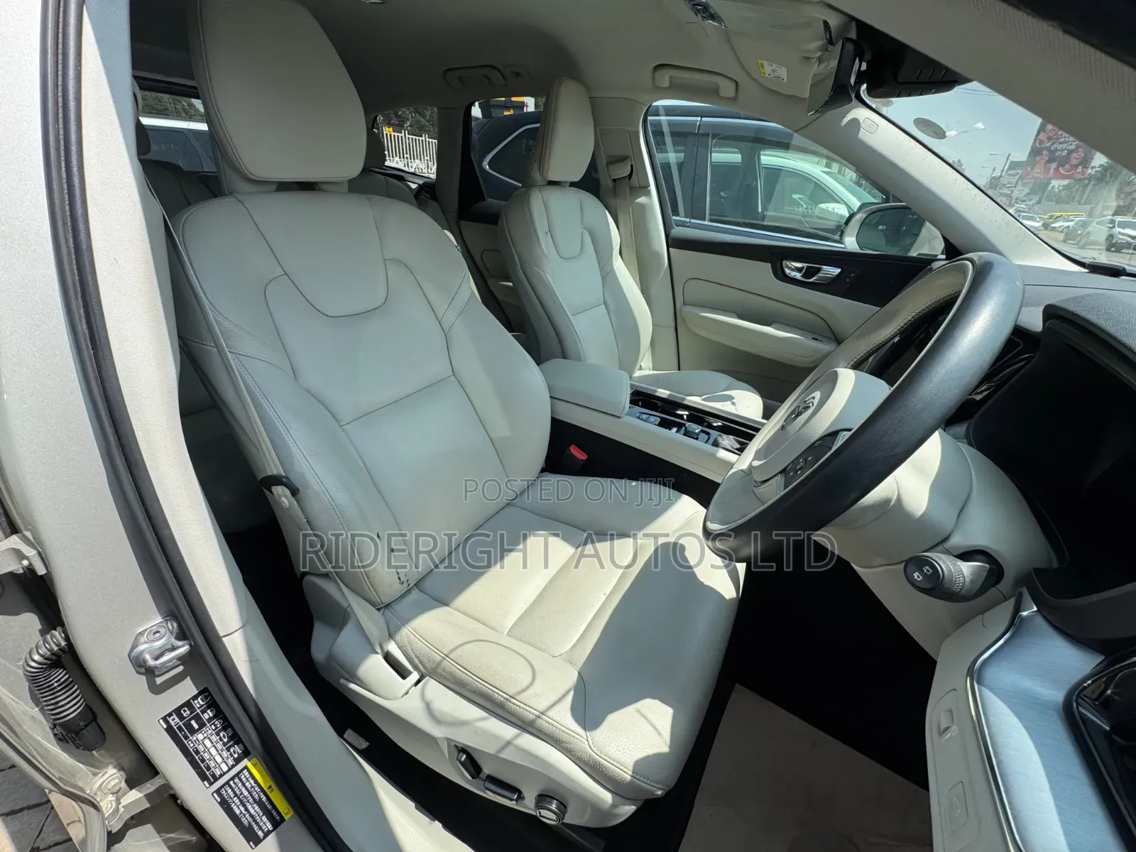 Volvo XC60 2019 Beige