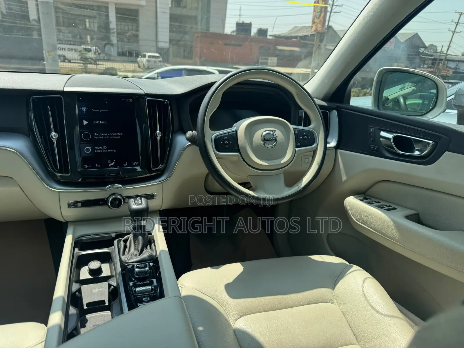 Volvo XC60 2019 Beige