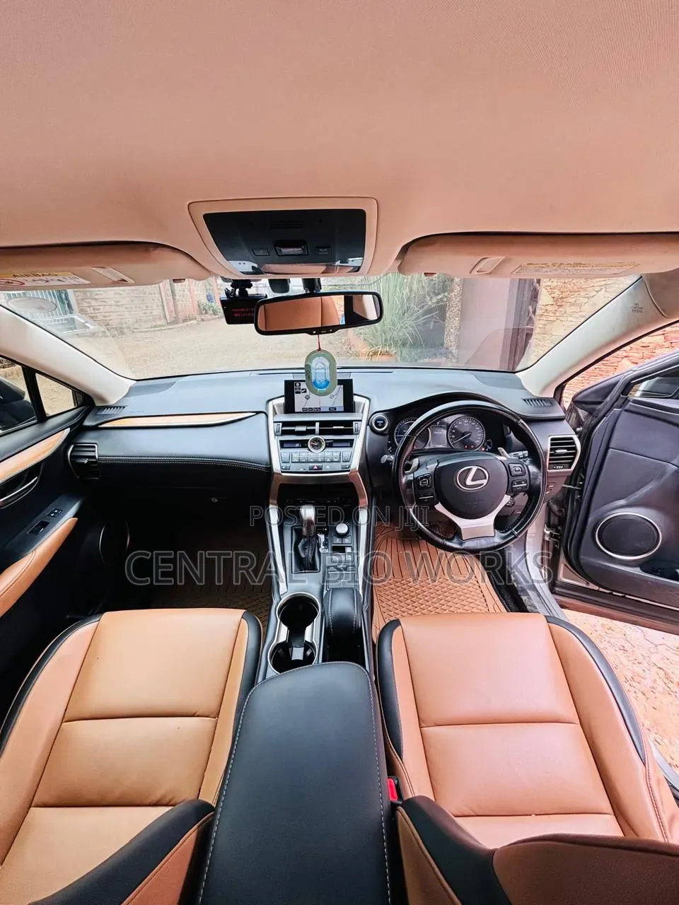 Lexus NX 2015 Silver