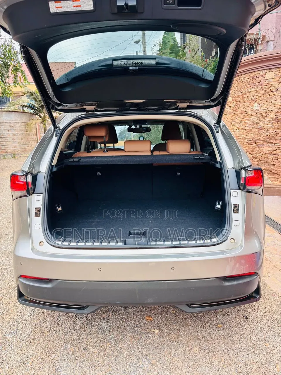 Lexus NX 2015 Silver