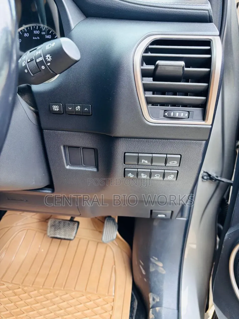 Lexus NX 2015 Silver