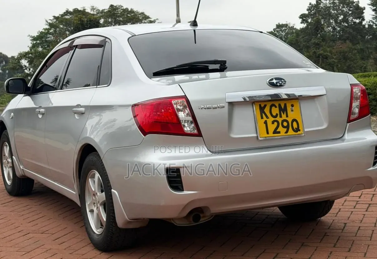 Subaru Legacy 2010 Silver