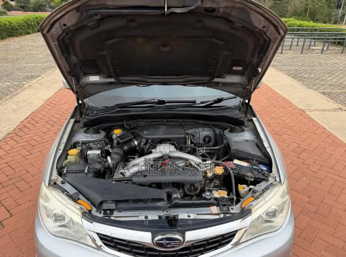 Subaru Legacy 2010 Silver