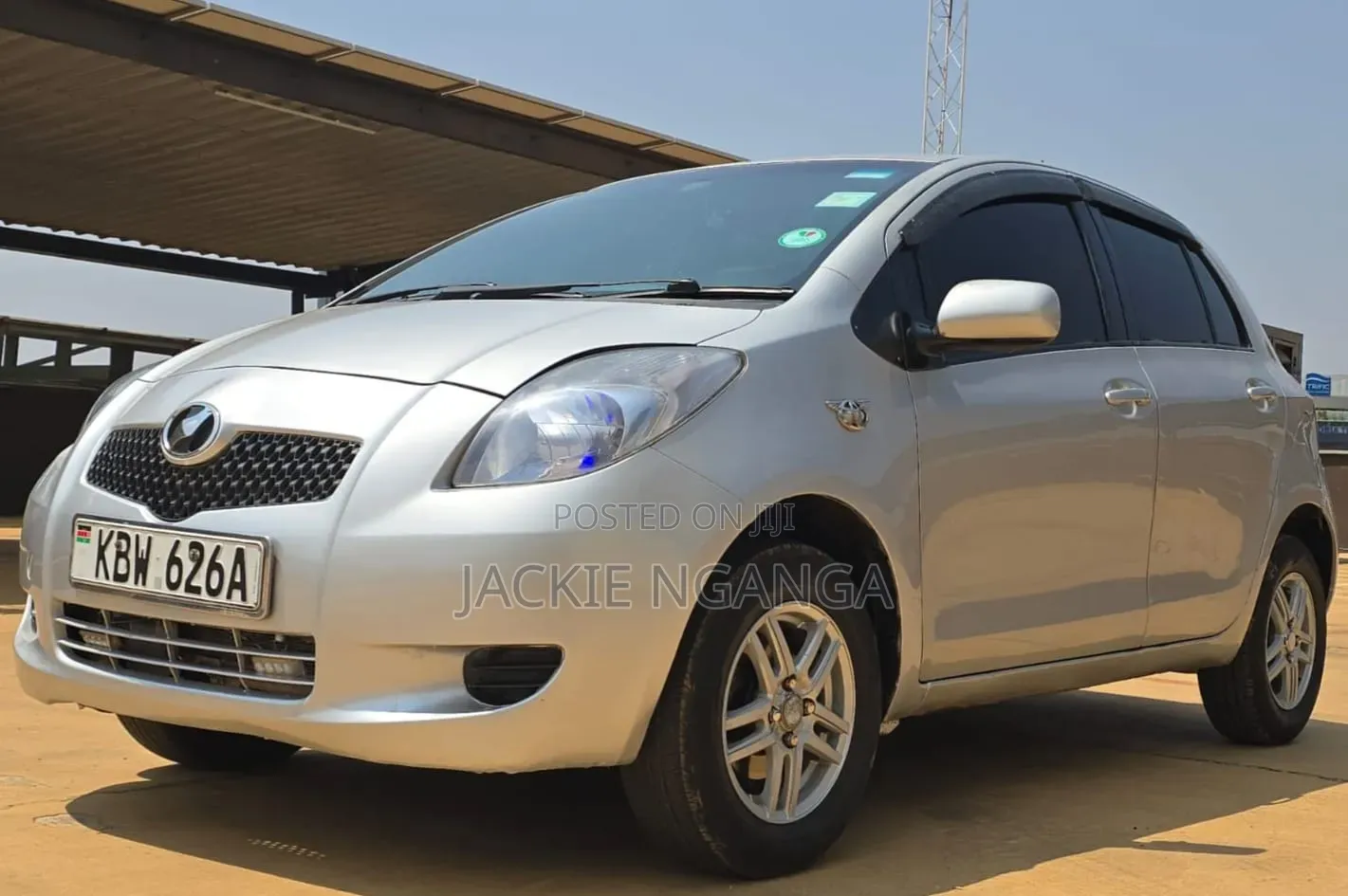 Toyota Vitz 2006 Silver