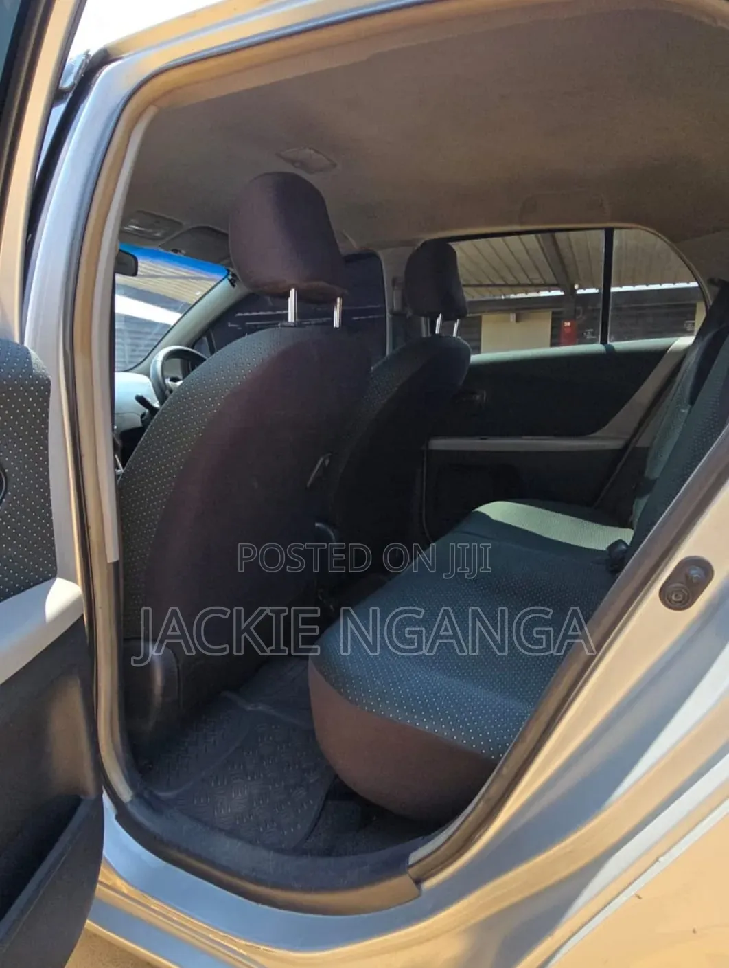 Toyota Vitz 2006 Silver