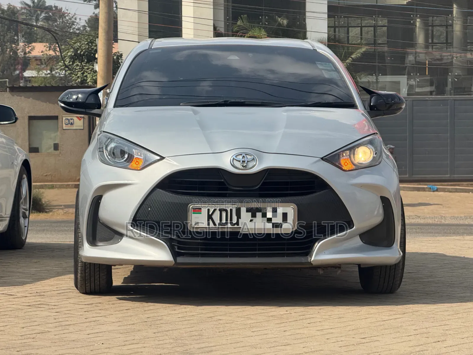 Toyota Yaris 2020 Silver