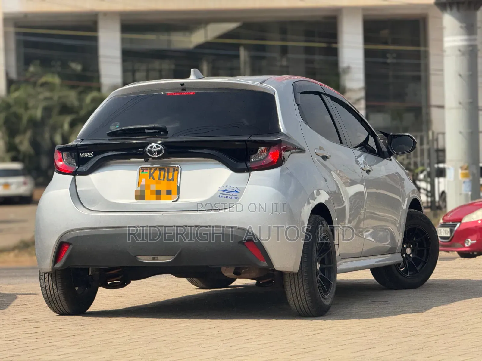 Toyota Yaris 2020 Silver