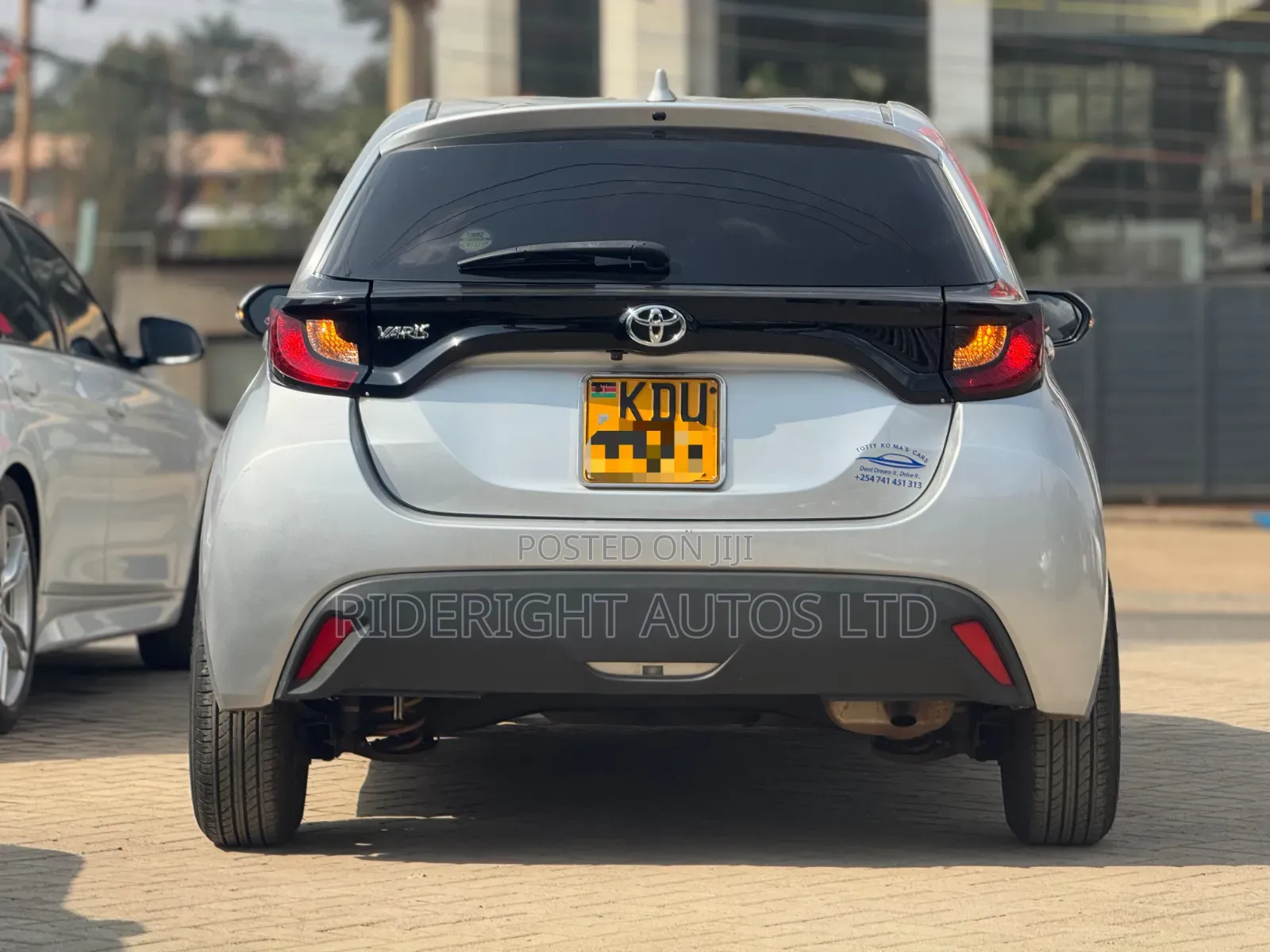Toyota Yaris 2020 Silver