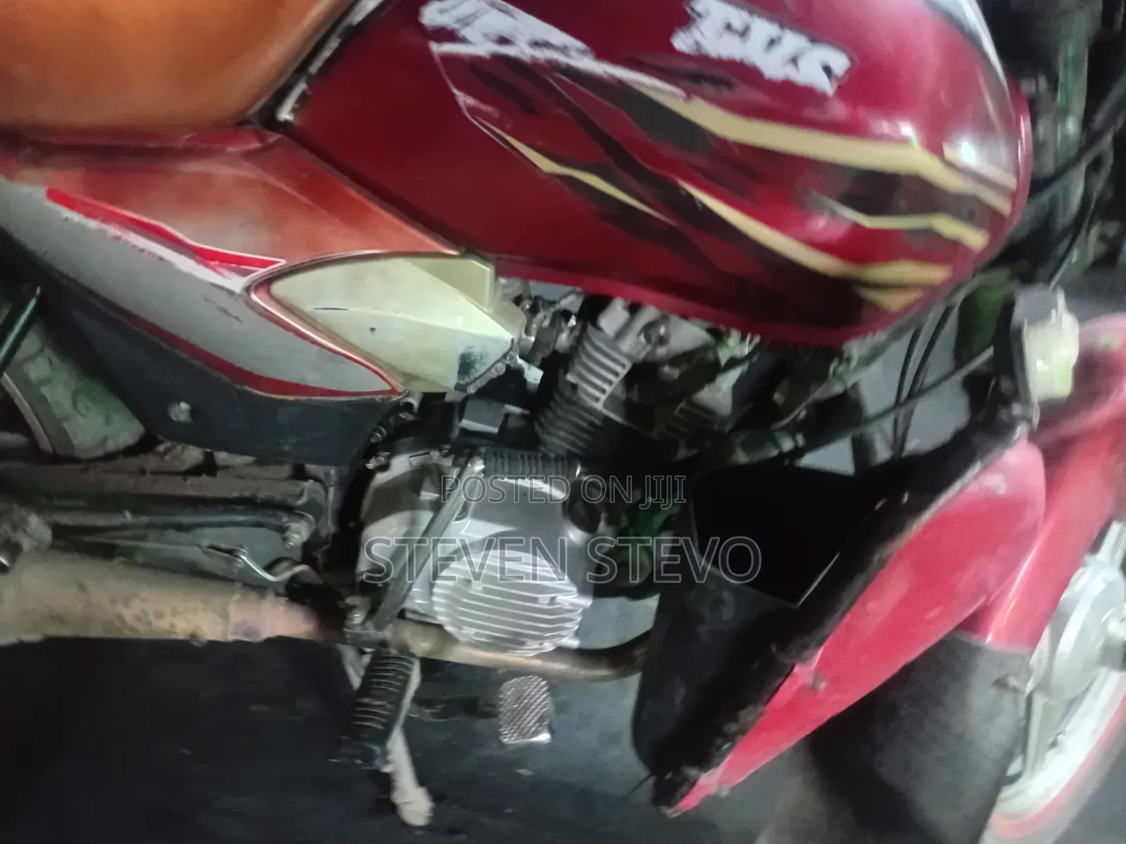 TVS HLX Plus ES 2022 Red