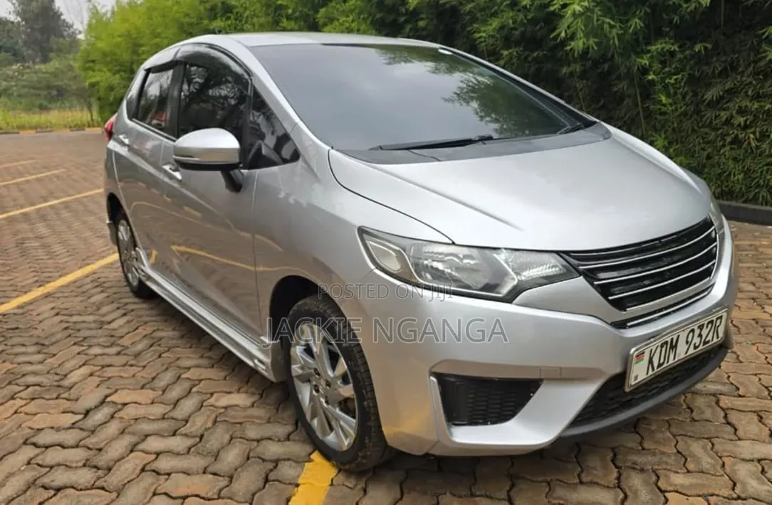 Honda Fit 2016 Silver