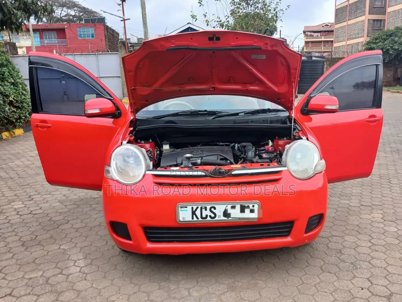 Toyota Sienta 2011 Red
