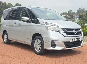 Nissan Serena 2017 Silver