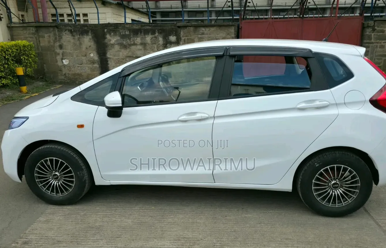 Honda Fit 2016 Pearl