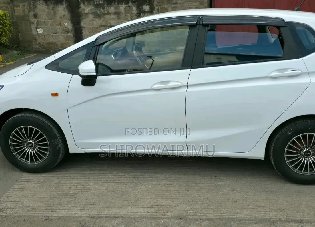 Honda Fit 2016 Pearl