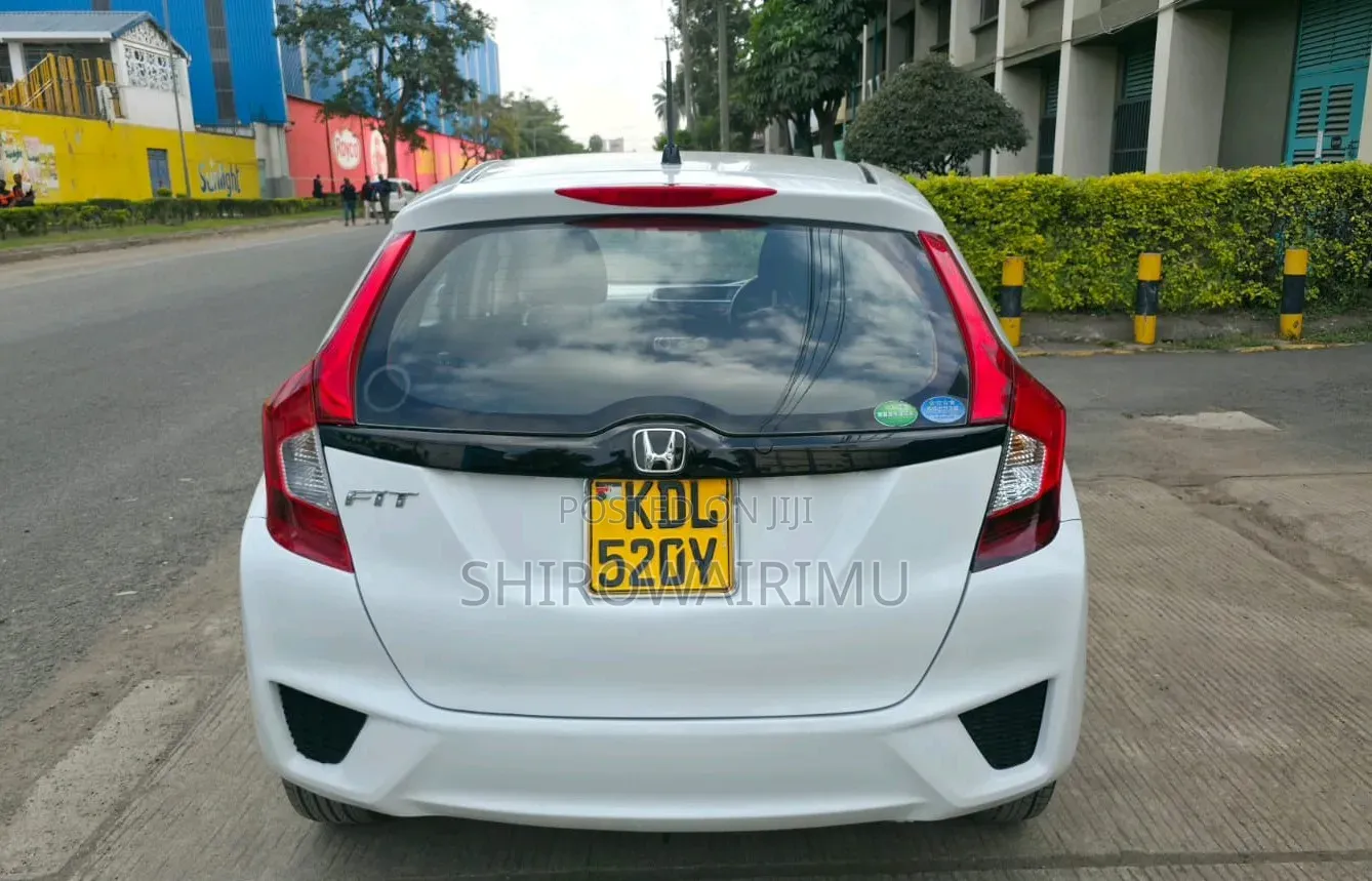 Honda Fit 2016 Pearl