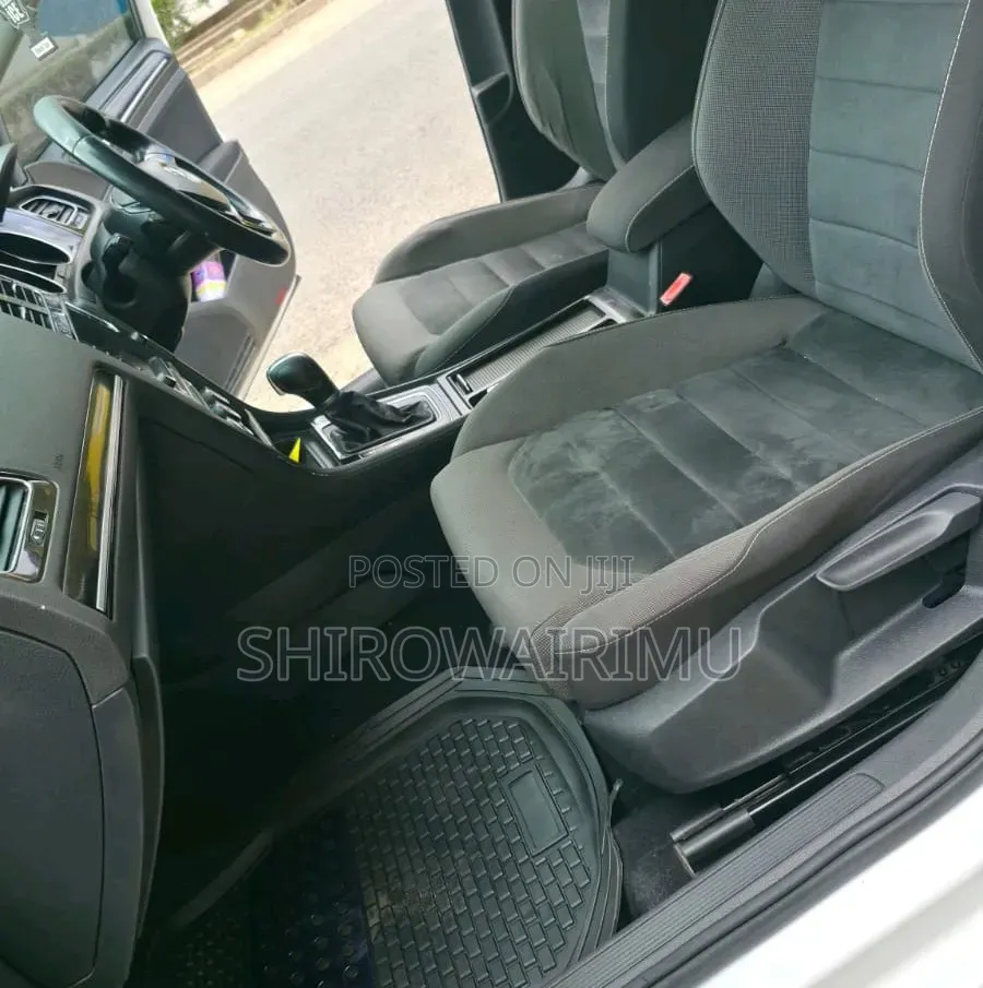 Volkswagen Golf 2015 Pearl