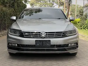Volkswagen Passat 2018 Silver