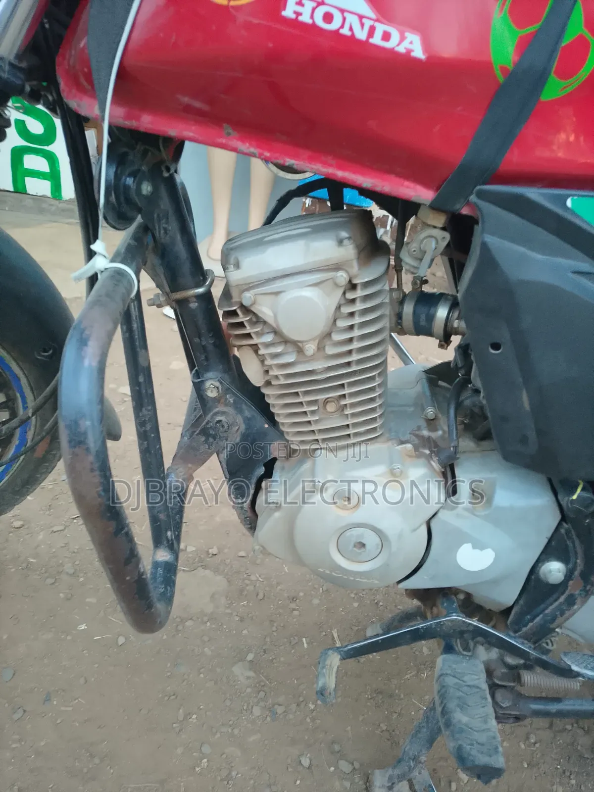 Honda CB 2018 Red