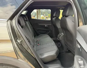 Peugeot 3008 2020 Green
