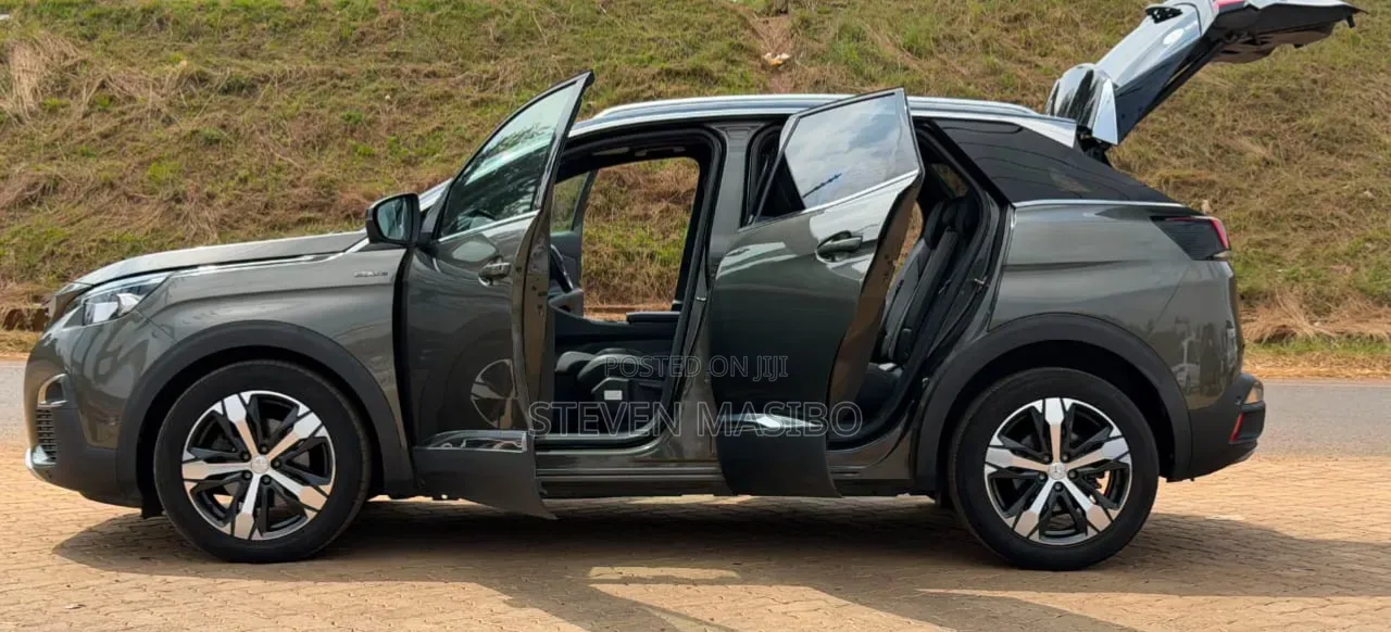 Peugeot 3008 2020 Green