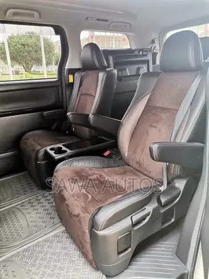 Toyota Alphard 2014 White
