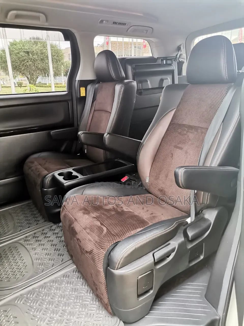 Toyota Alphard 2014 White