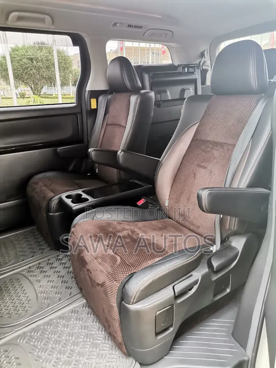Toyota Alphard 2014 White