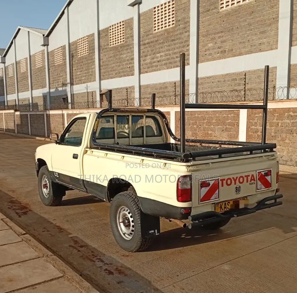 Toyota Hilux 2003