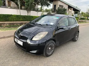 Toyota Vitz 1.3 FWD 5dr 2010 Black