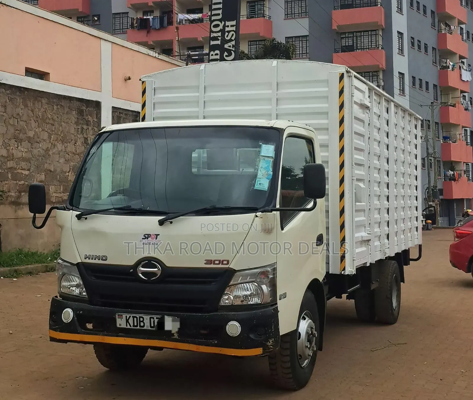 HINO 300 Local