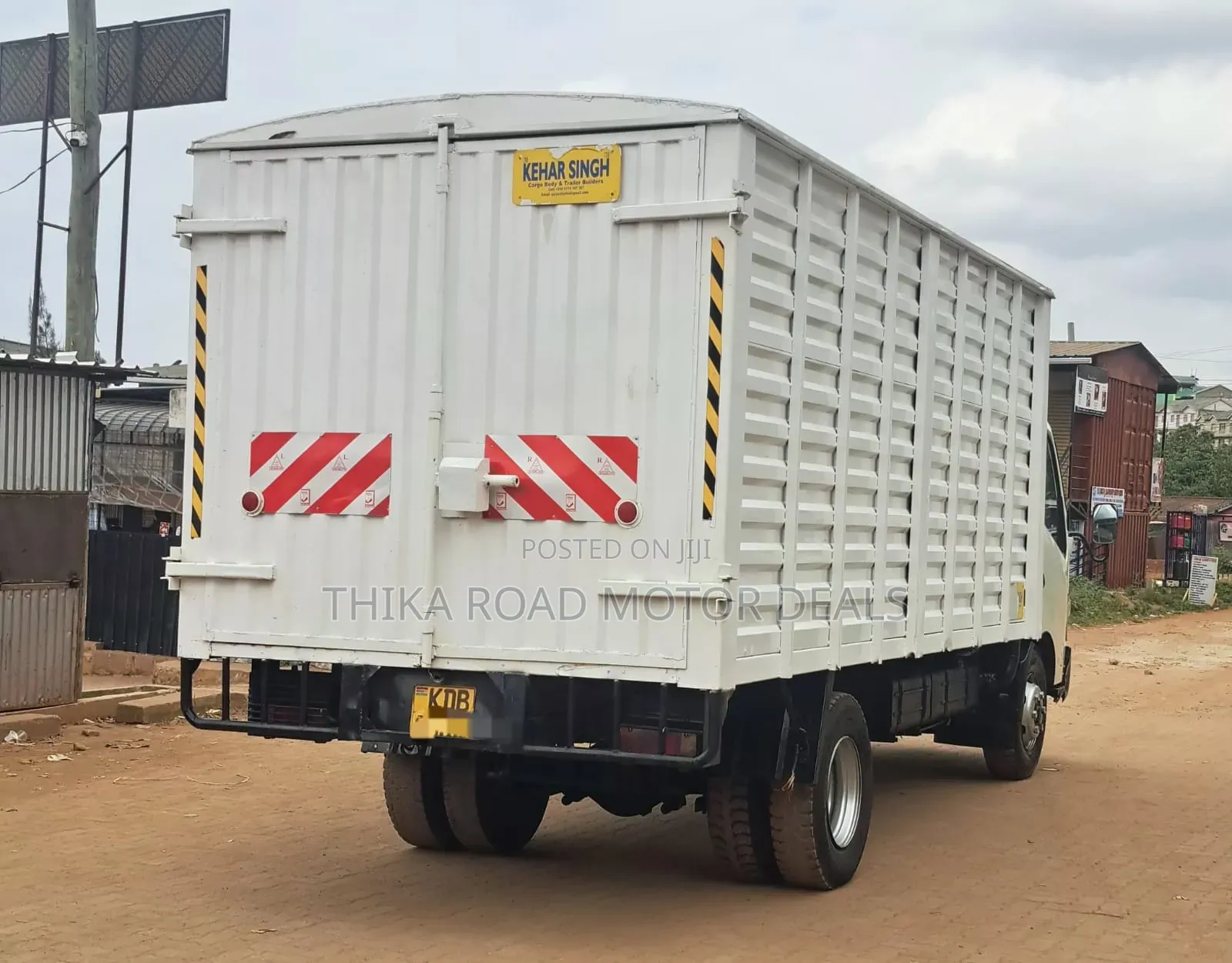 HINO 300 Local